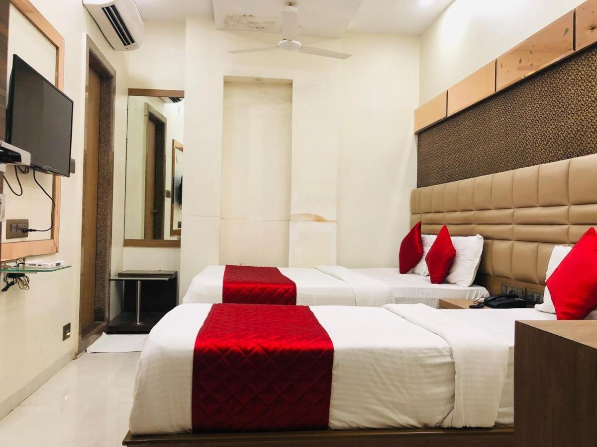 Hotel Guestinn Residency Мумбай Екстериор снимка