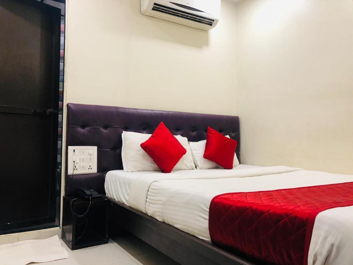 Hotel Guestinn Residency Мумбай Екстериор снимка