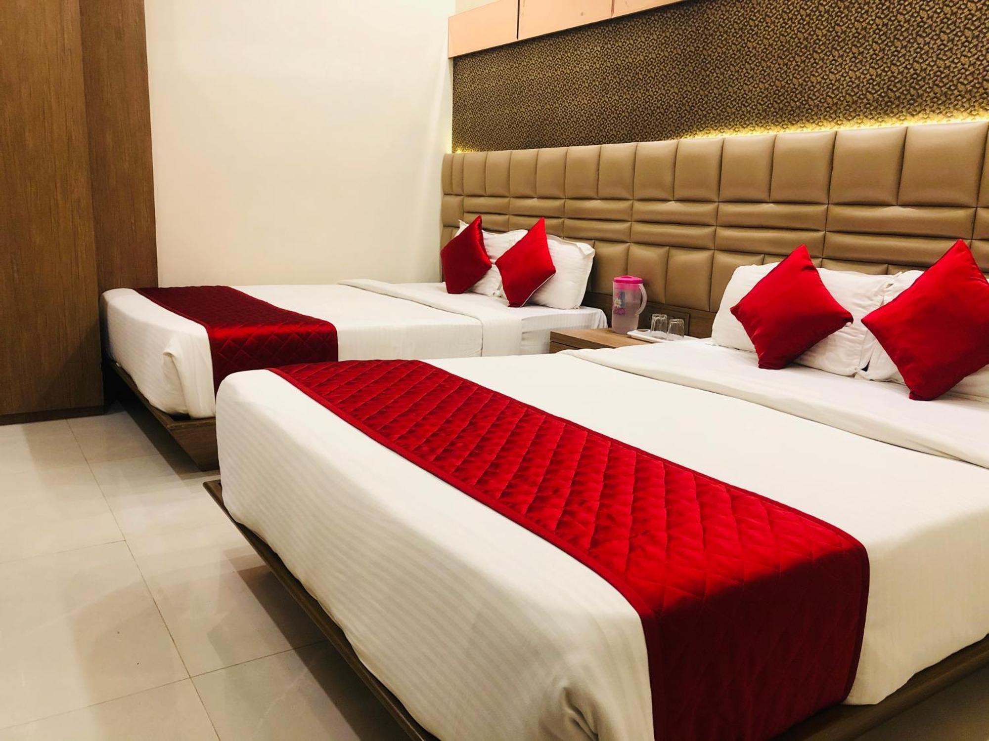 Hotel Guestinn Residency Мумбай Екстериор снимка