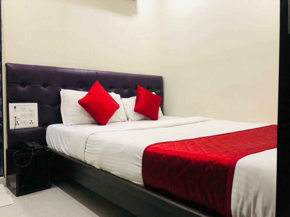 Hotel Guestinn Residency Мумбай Екстериор снимка