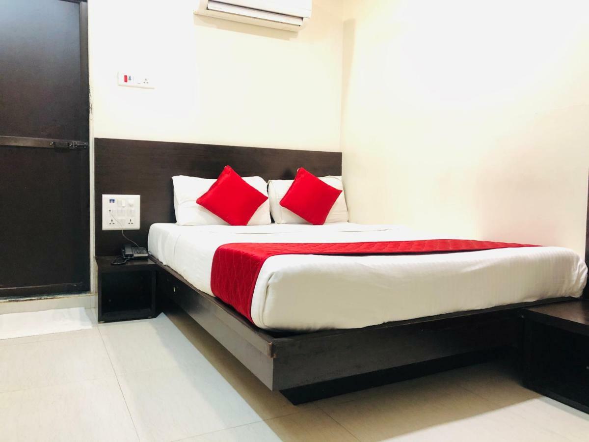 Hotel Guestinn Residency Мумбай Екстериор снимка