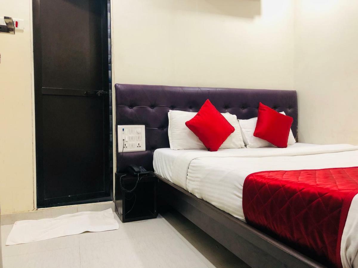 Hotel Guestinn Residency Мумбай Екстериор снимка