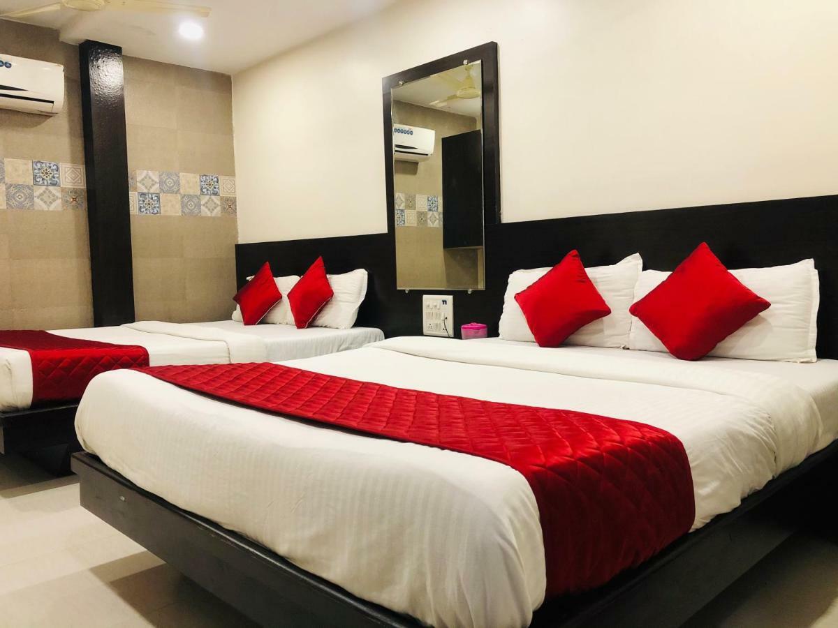 Hotel Guestinn Residency Мумбай Екстериор снимка