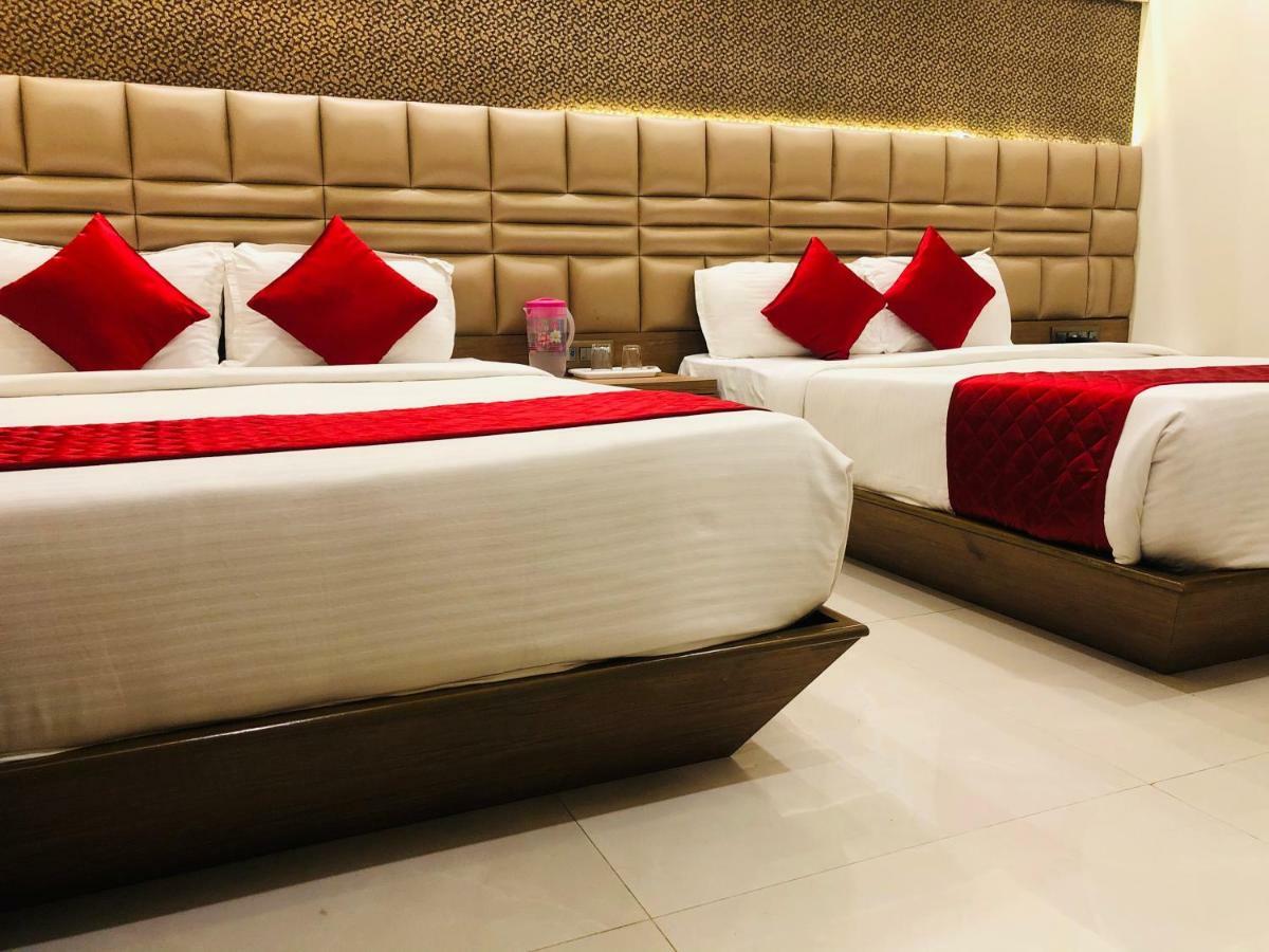Hotel Guestinn Residency Мумбай Екстериор снимка