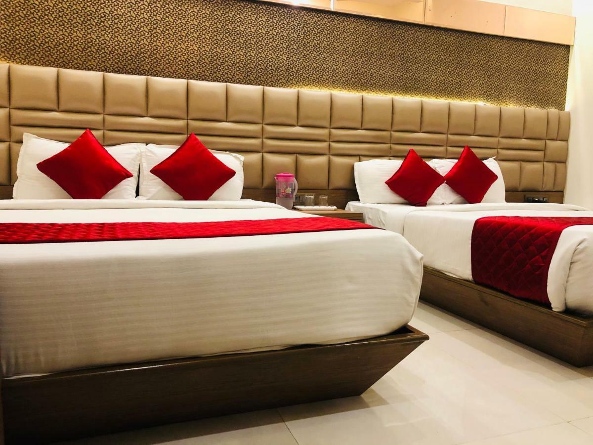 Hotel Guestinn Residency Мумбай Екстериор снимка